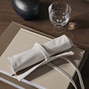 Penalhus i økologisk bomuld Ally